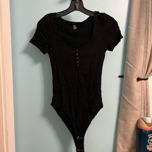Forever 21 Black Ribbed Short Sleeve Bodysuit